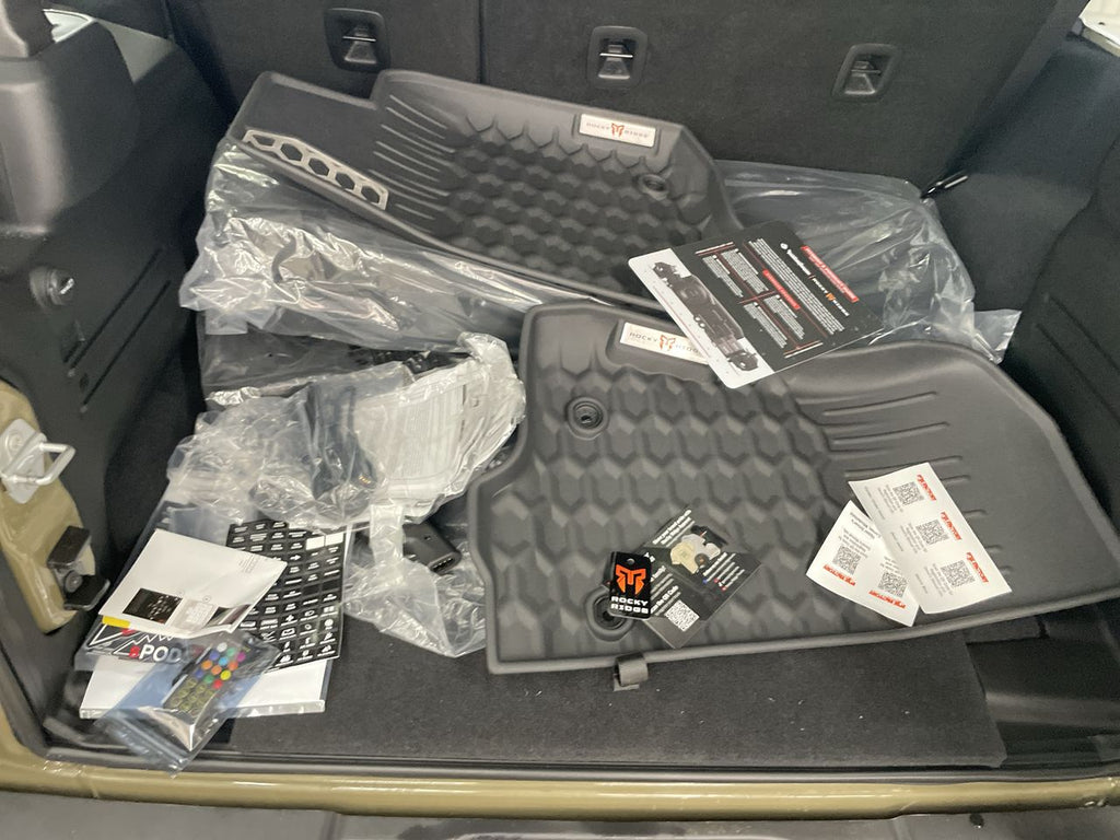 Vehicle Image 10