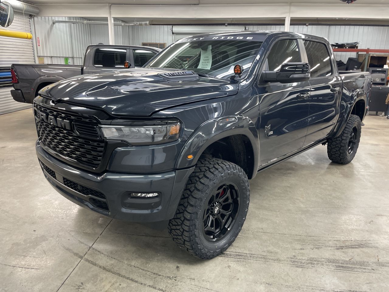 Vehicle Image 10