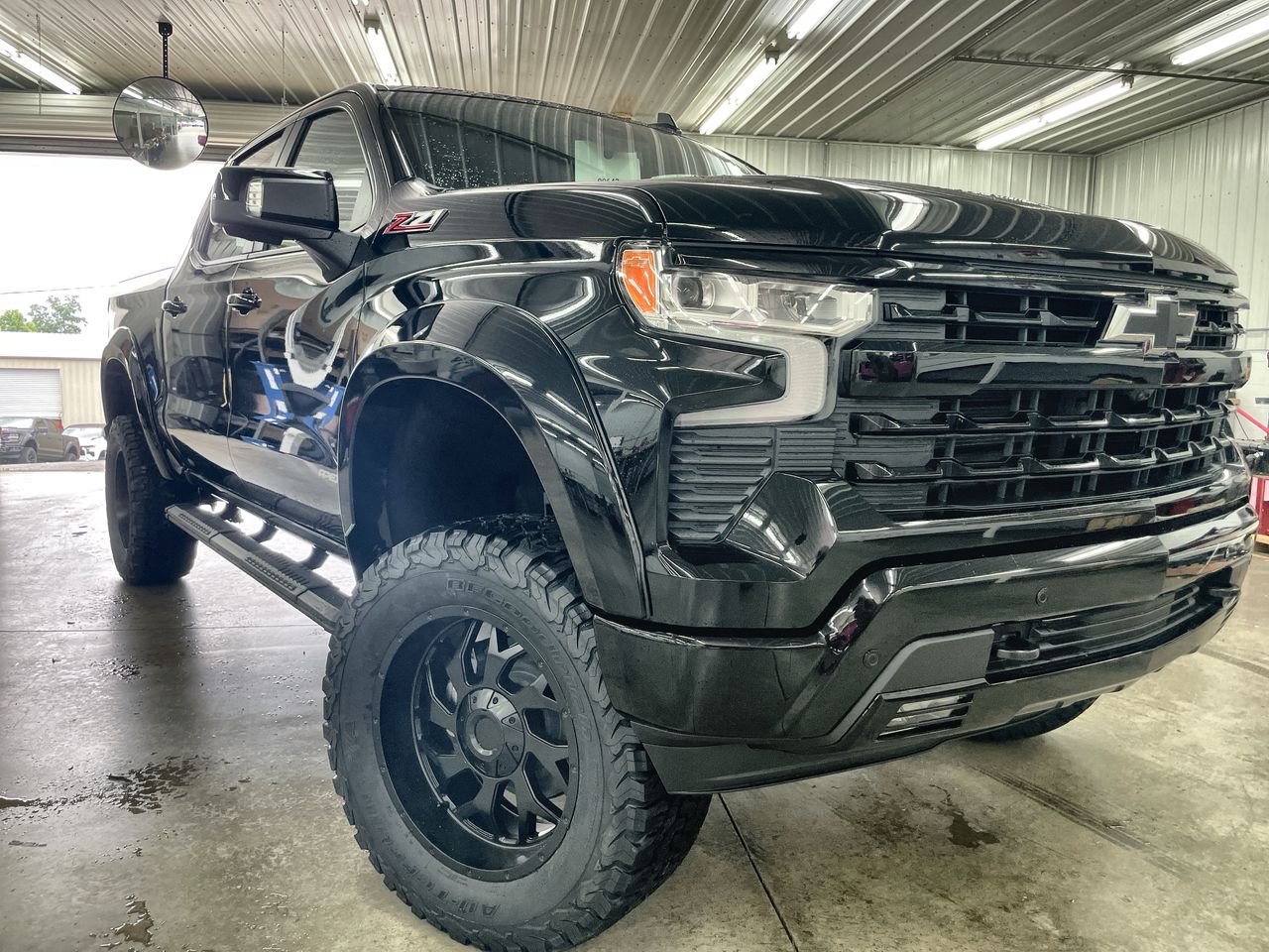 Vehicle Image 10