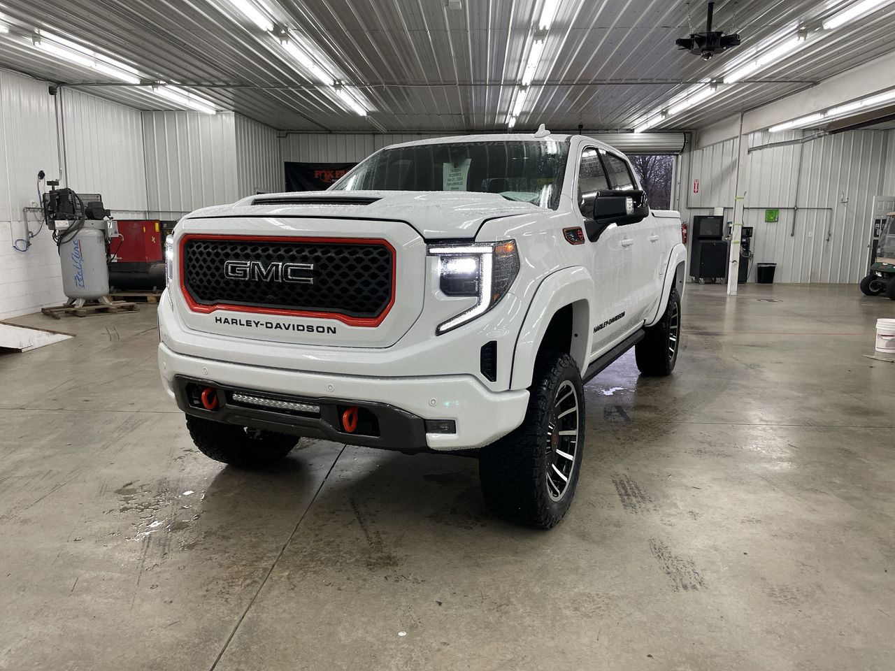 Vehicle Image 10