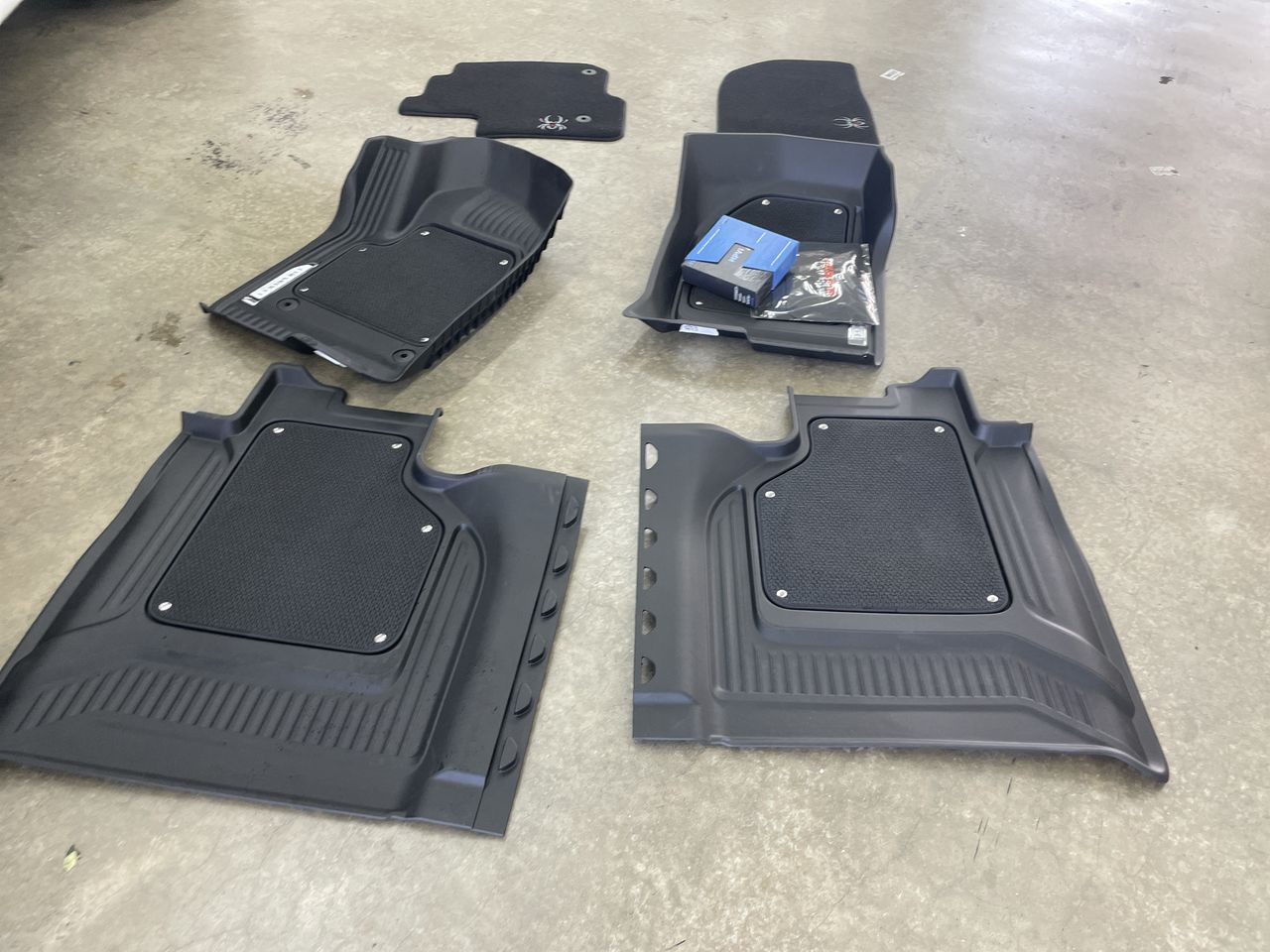 Vehicle Image 9