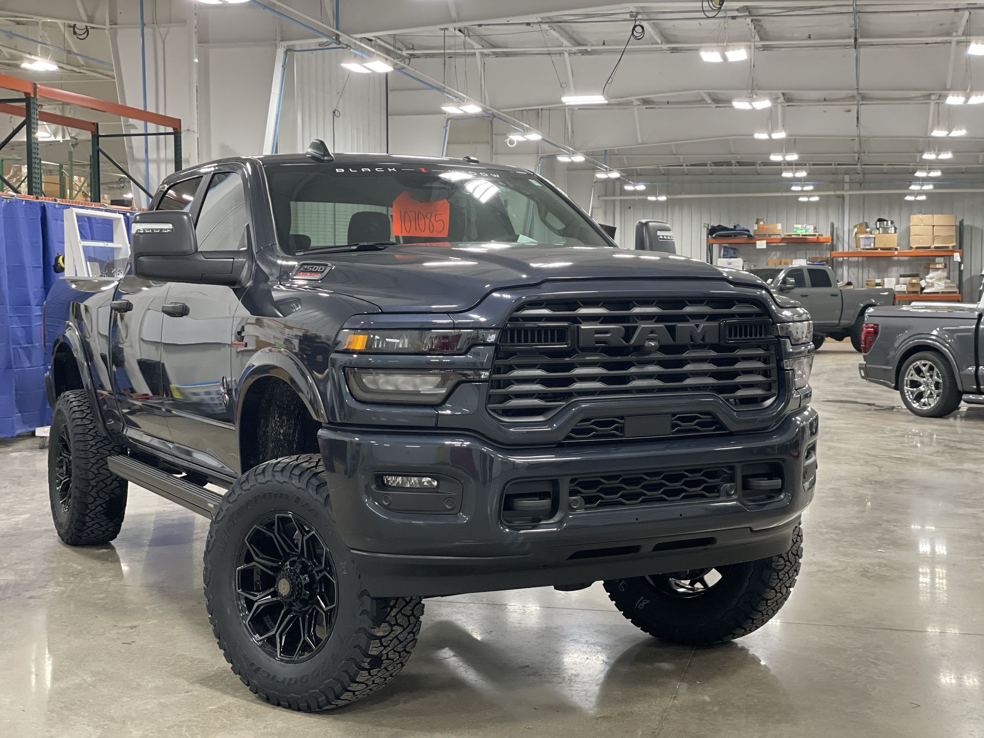 Vehicle Image 10
