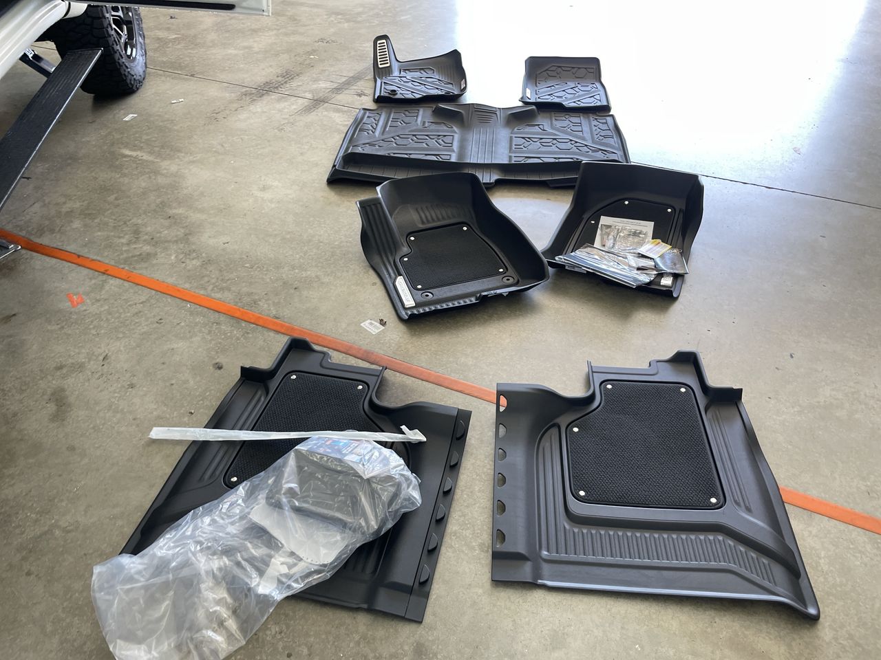 Vehicle Image 9
