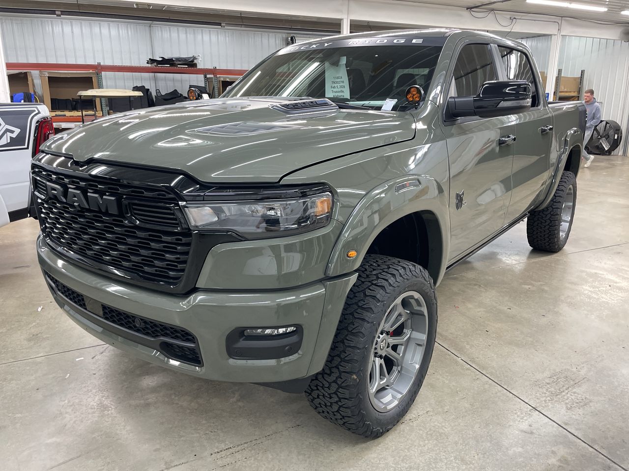 Vehicle Image 10