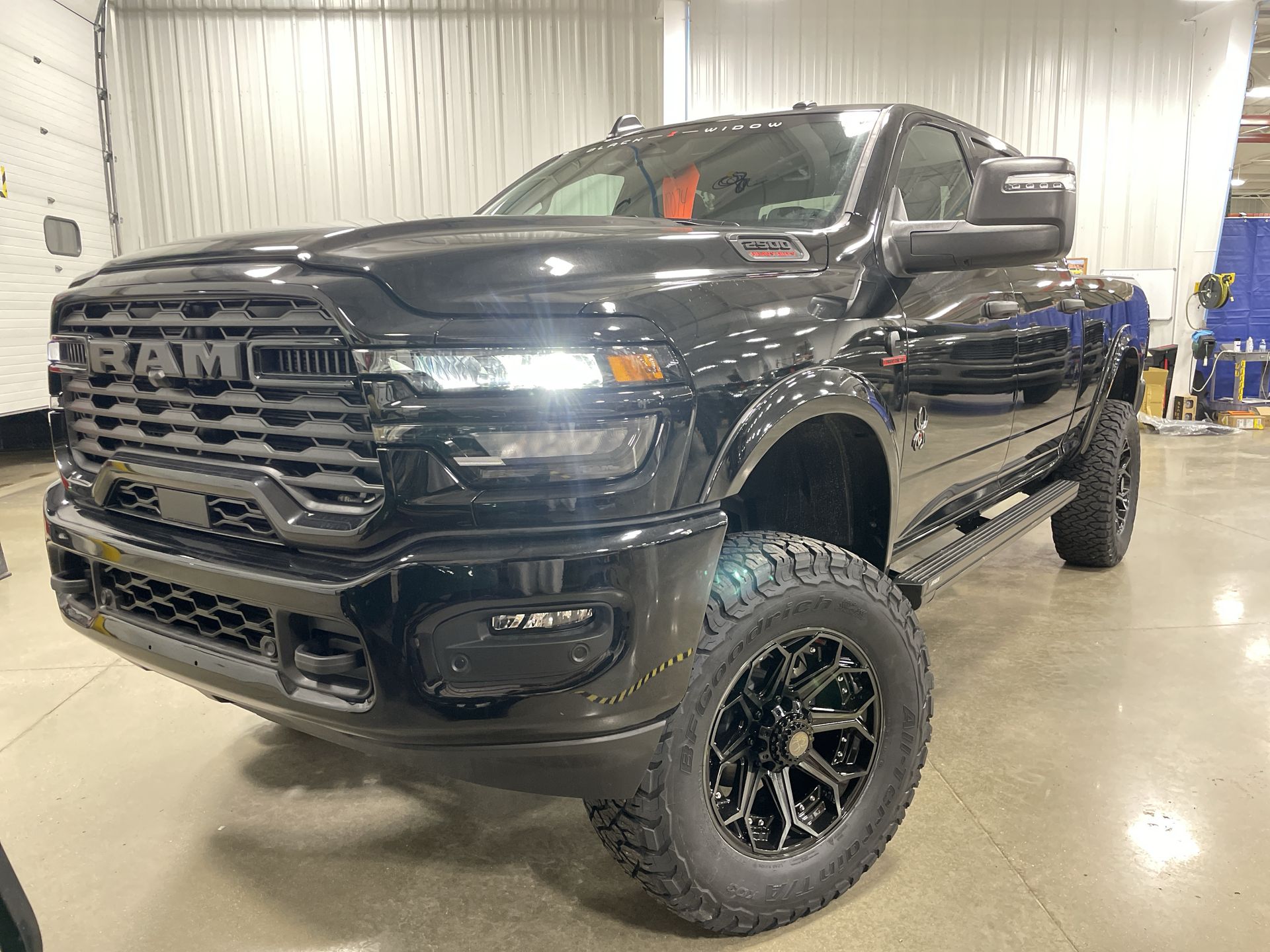 Vehicle Image 10