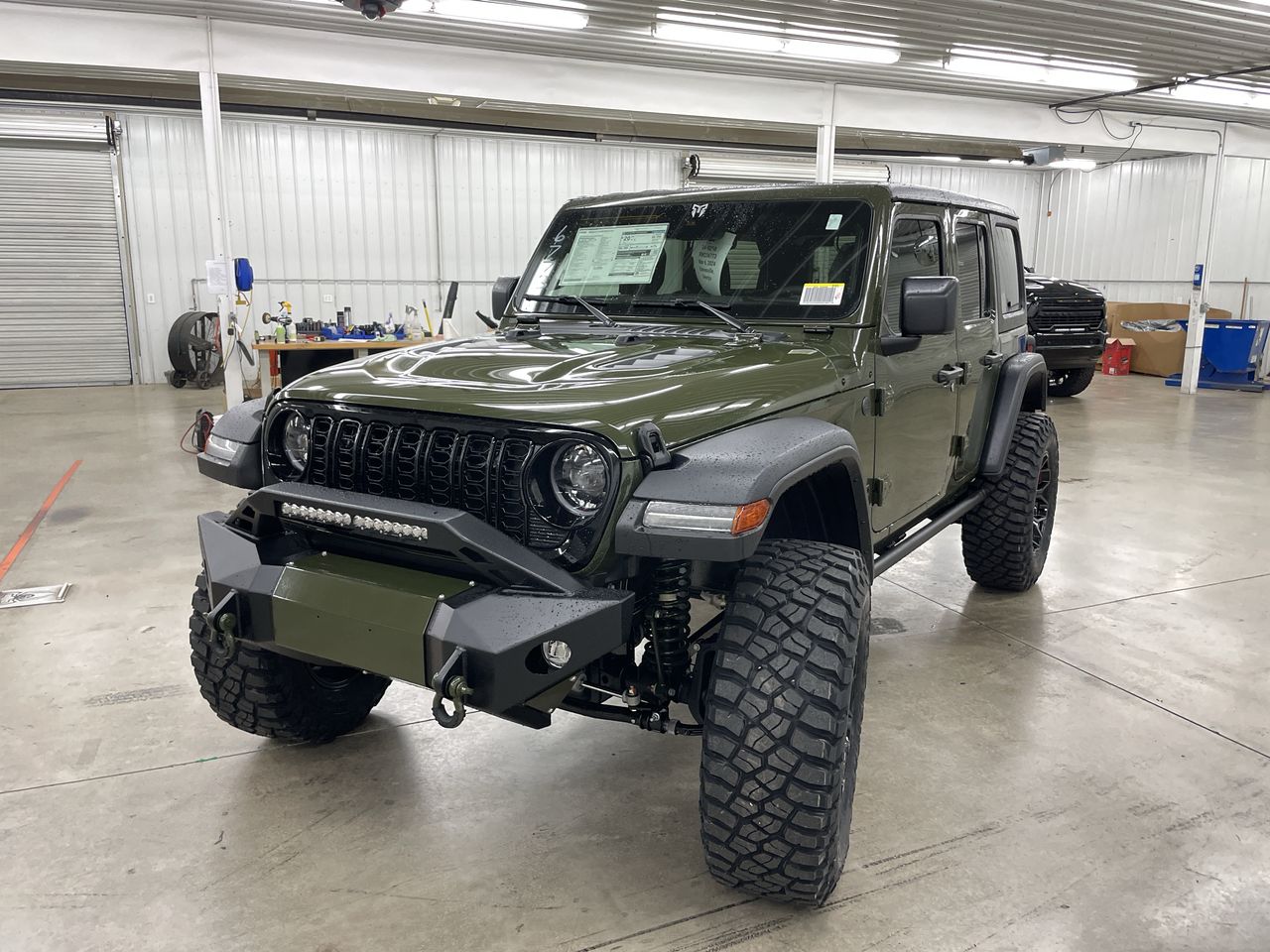 Vehicle Image 10
