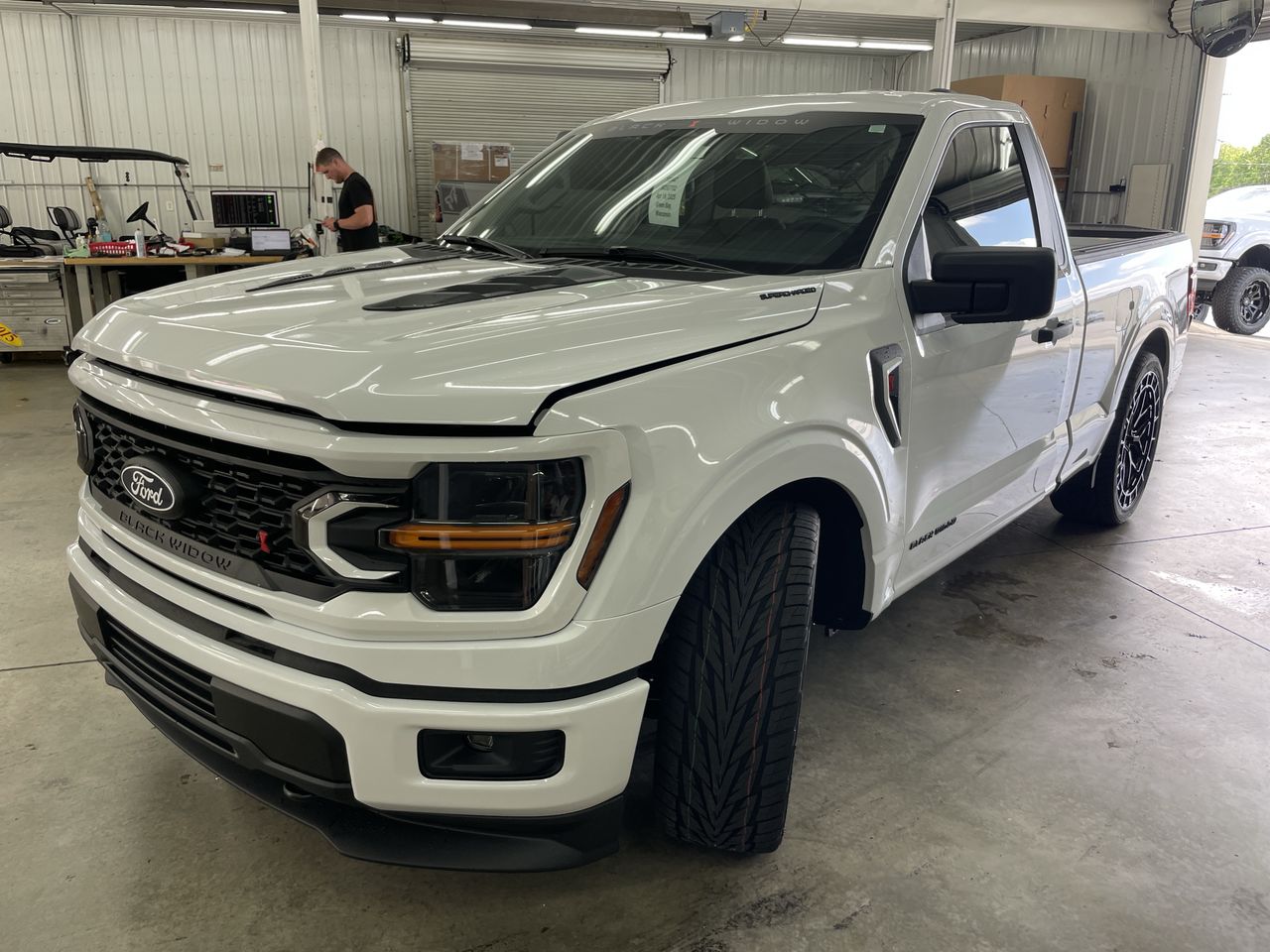 Vehicle Image 10