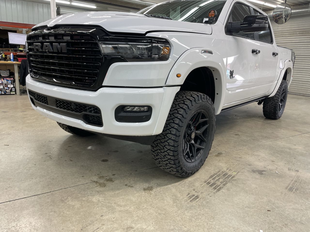 Vehicle Image 10
