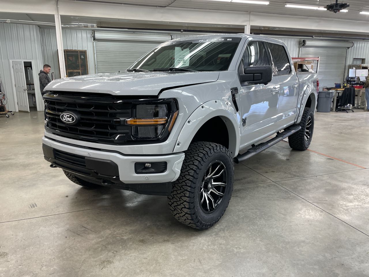 Vehicle Image 10