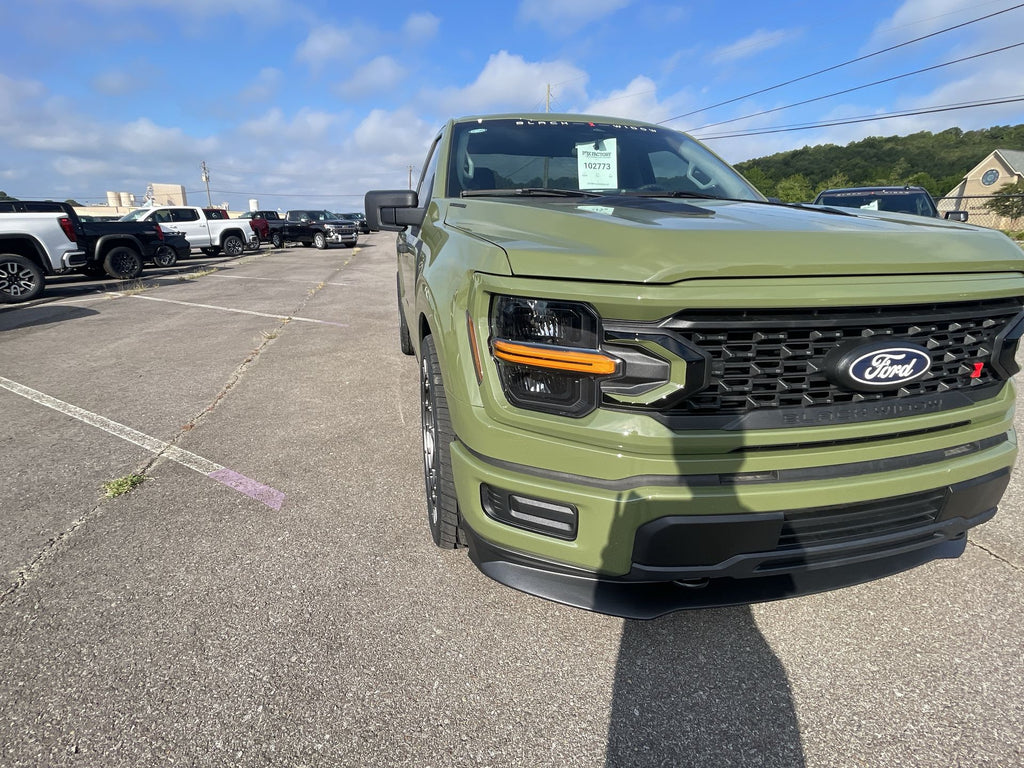 Vehicle Image 10