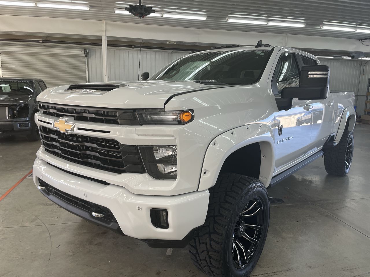 Vehicle Image 10