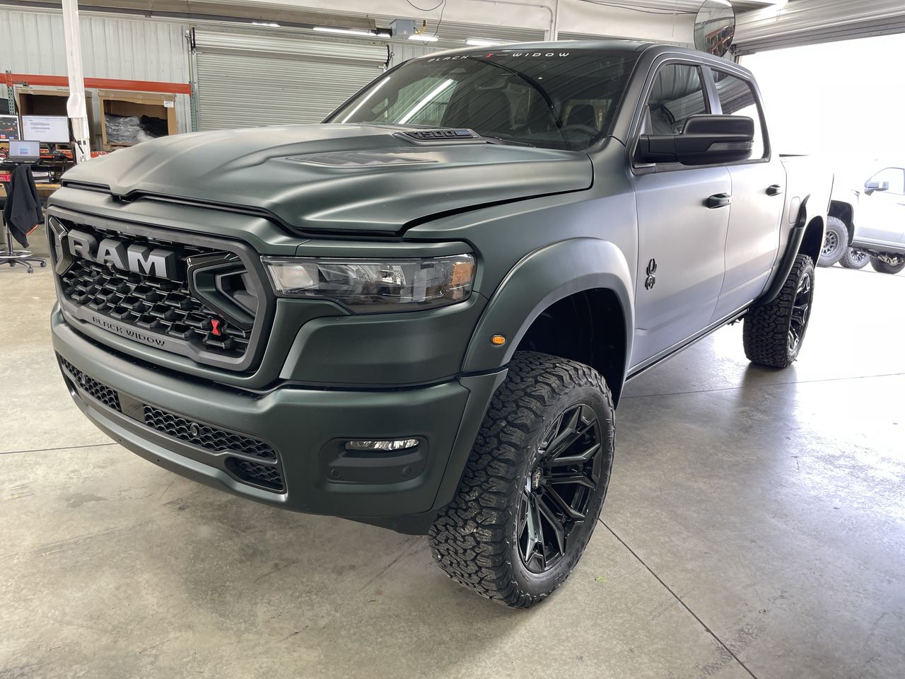 Vehicle Image 10