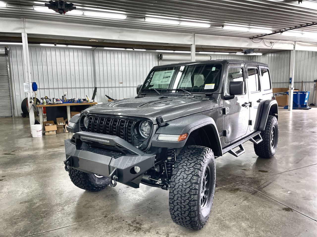 Vehicle Image 10