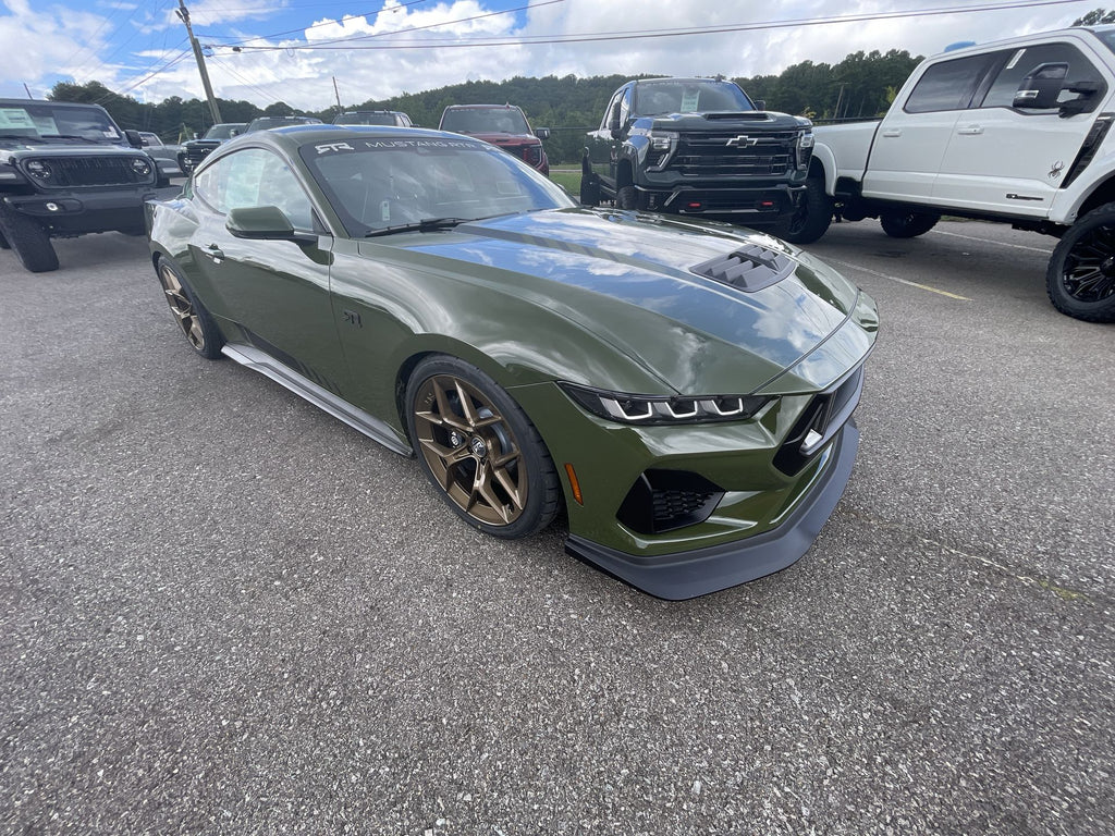 Vehicle Image 10