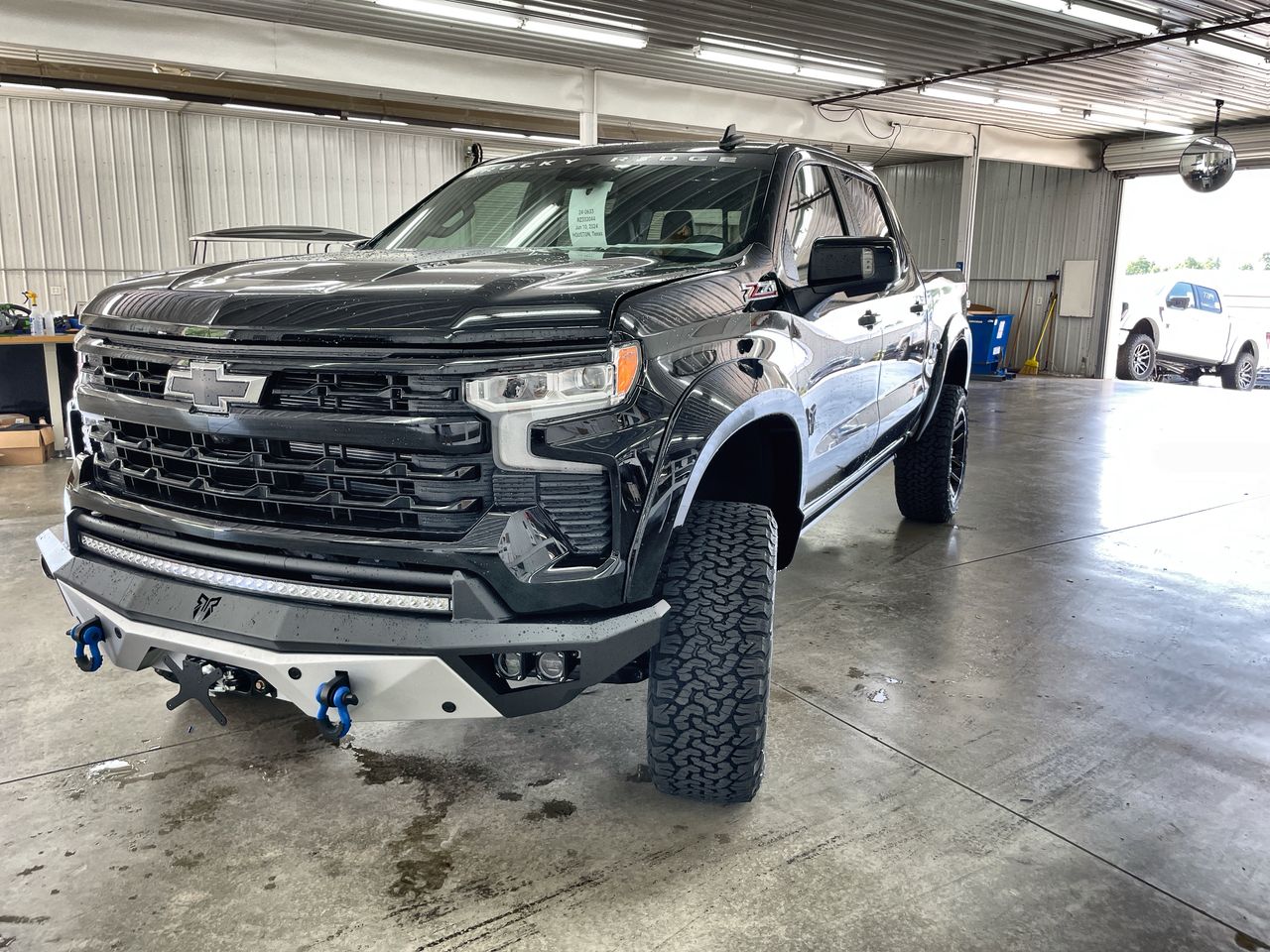 Vehicle Image 10