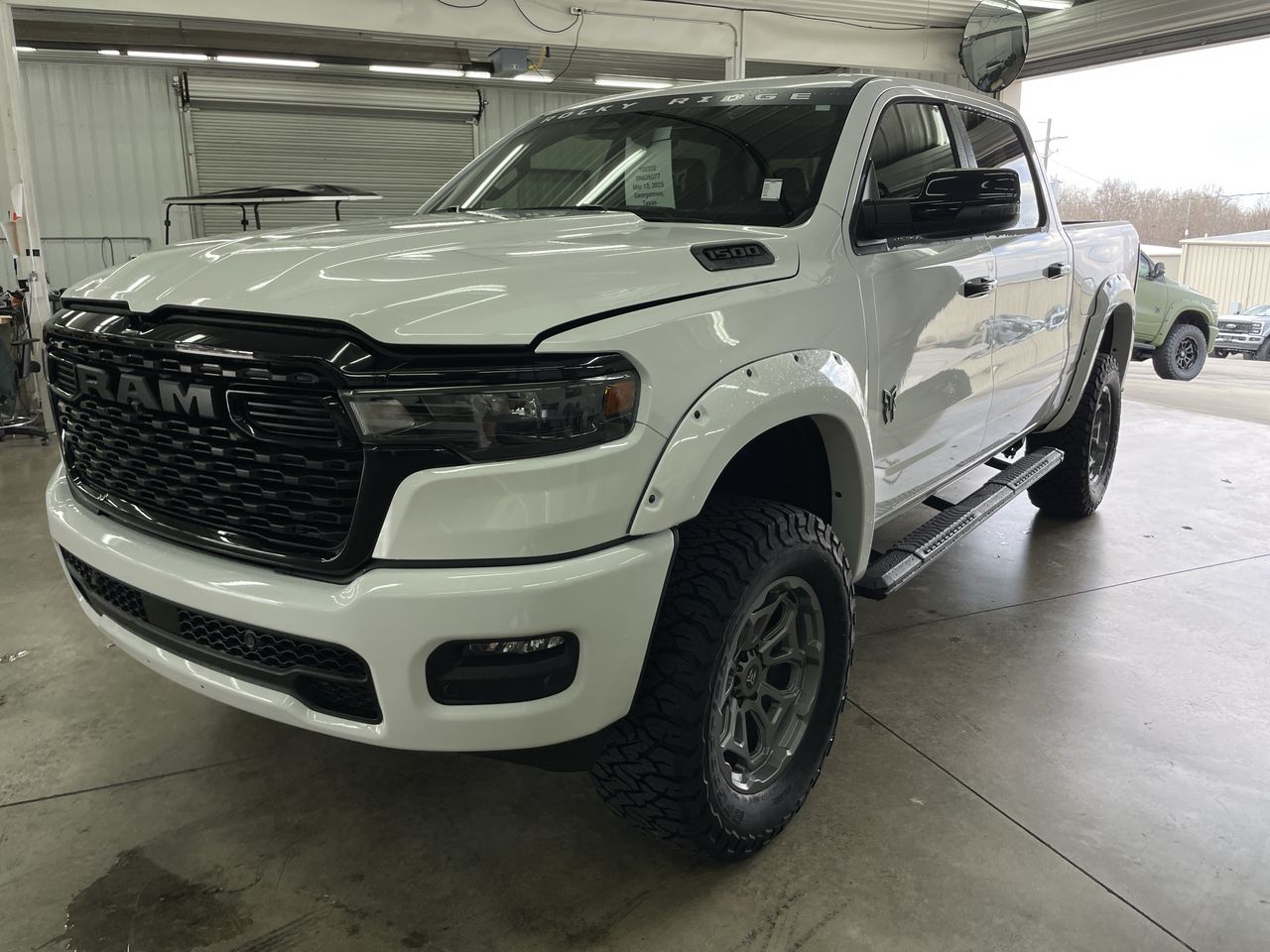 Vehicle Image 10