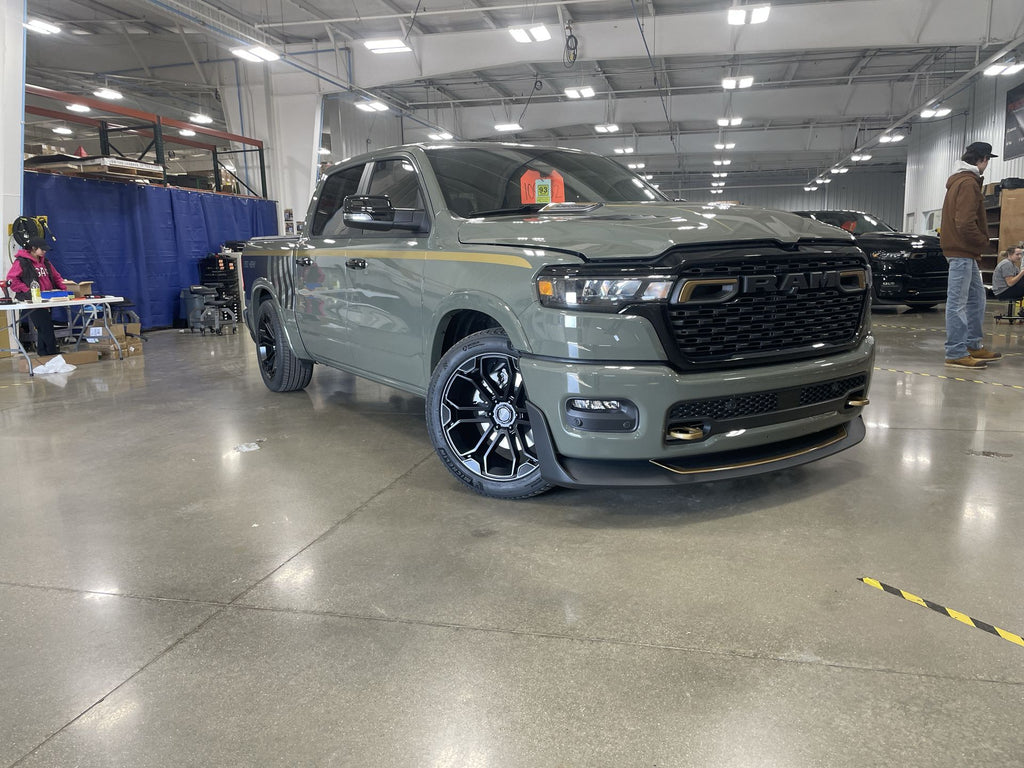 Vehicle Image 10