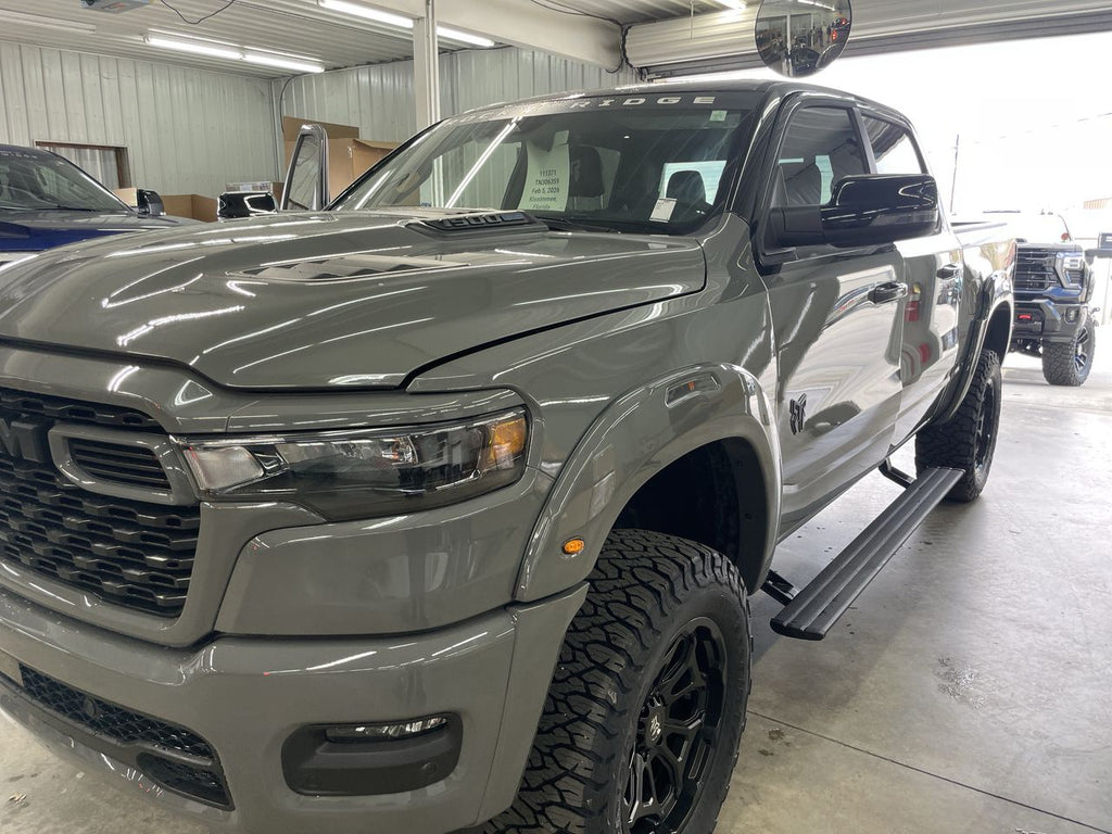 Vehicle Image 10
