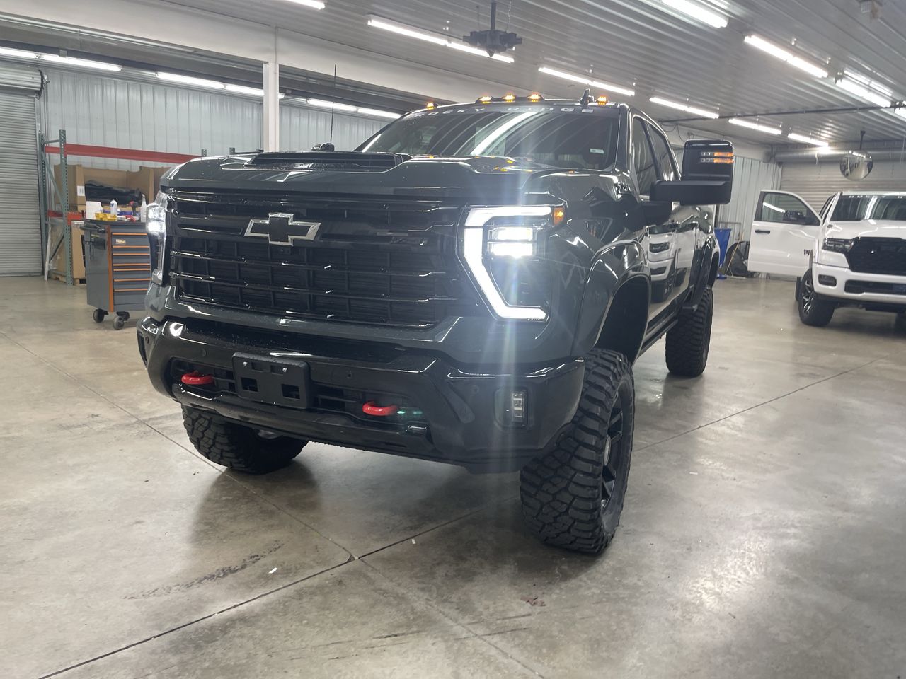 Vehicle Image 10