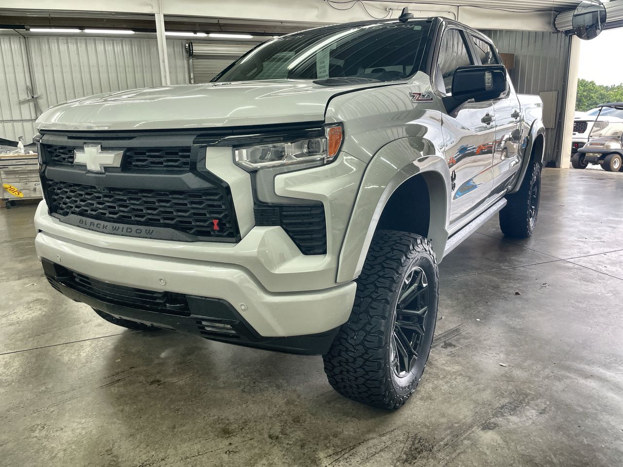 Vehicle Image 10
