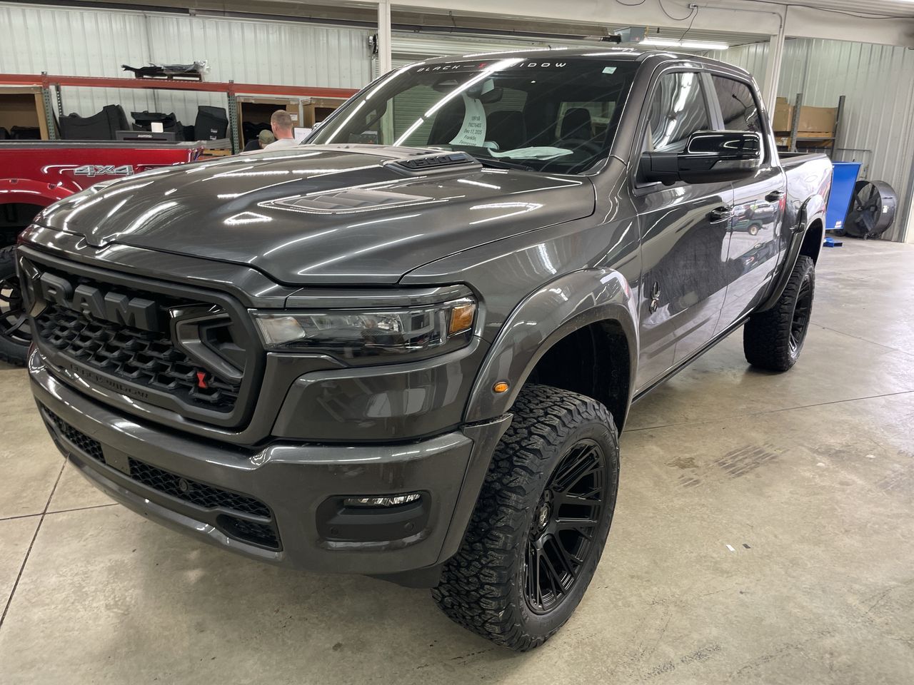 Vehicle Image 10