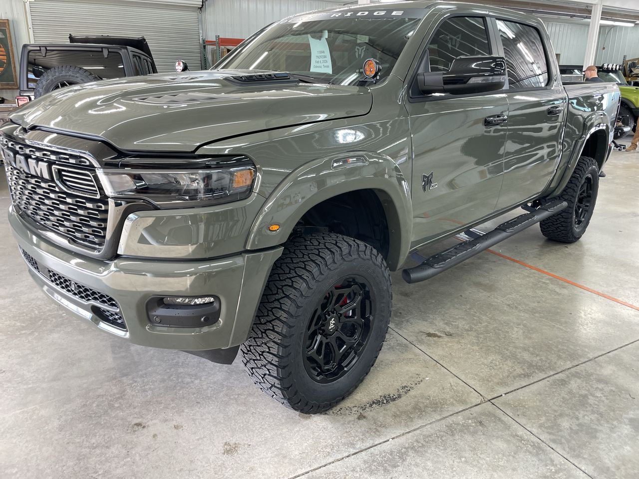 Vehicle Image 10