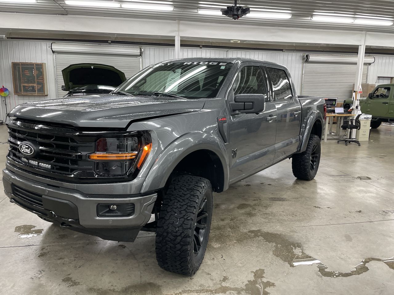 Vehicle Image 10