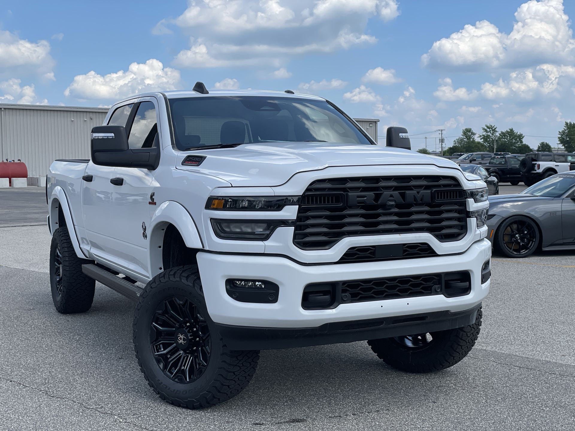 Vehicle Image 10