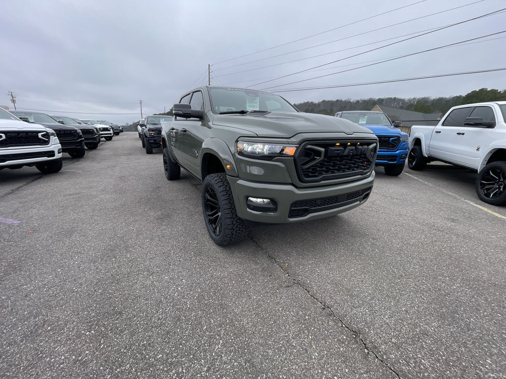 Vehicle Image 10