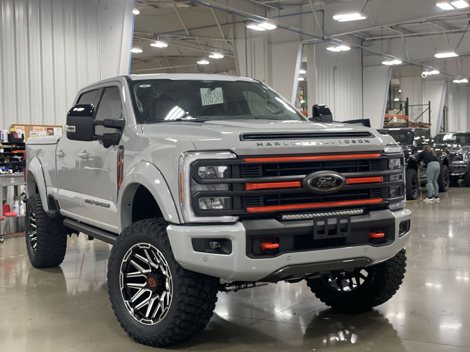 Vehicle Image 10