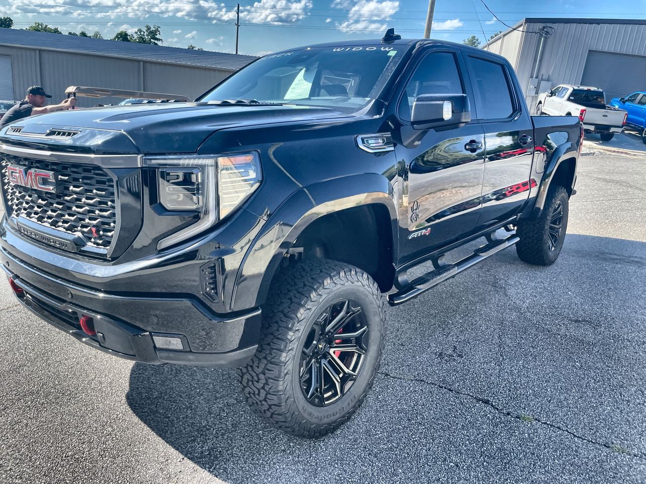 Vehicle Image 10