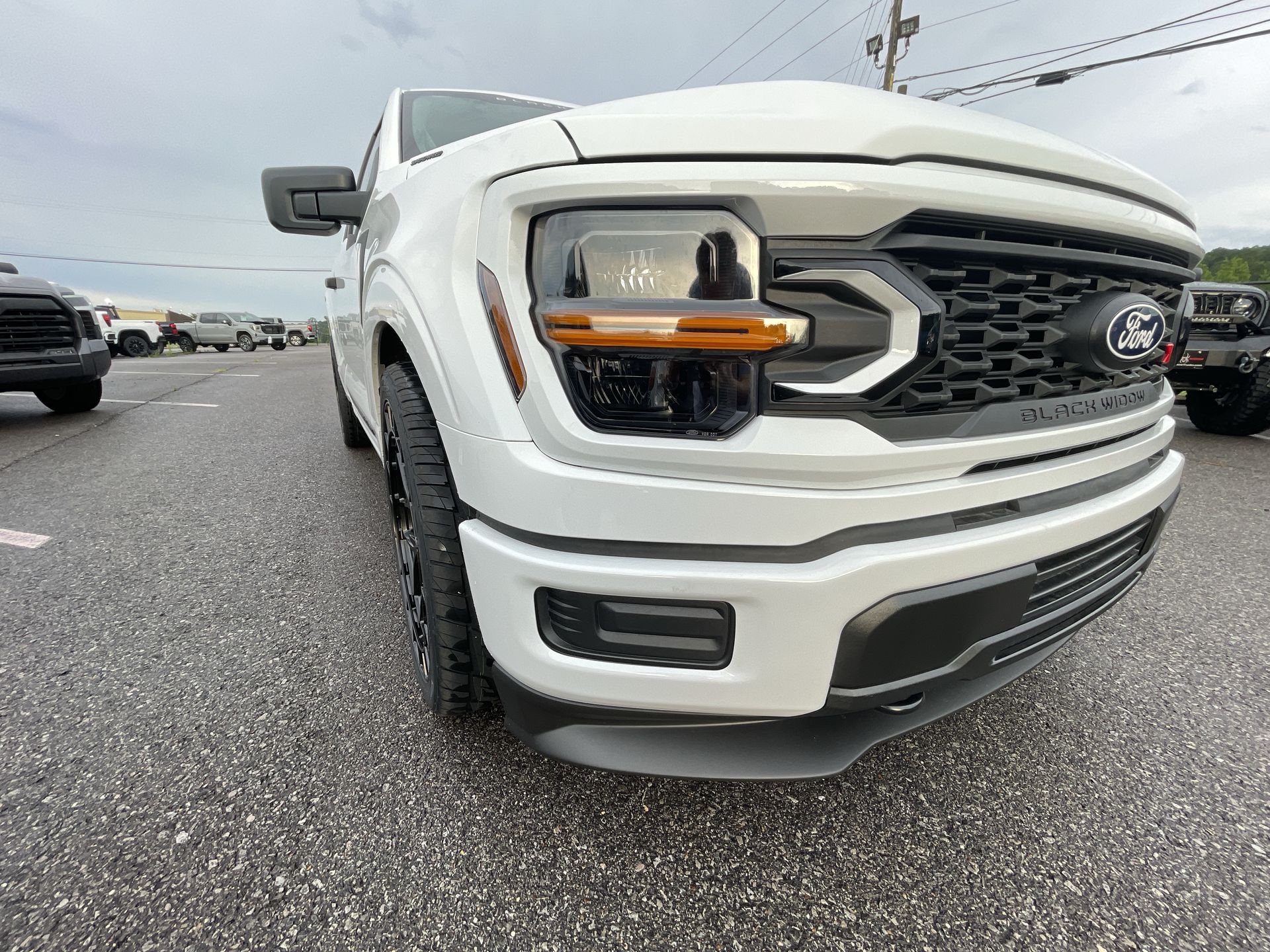 Vehicle Image 10
