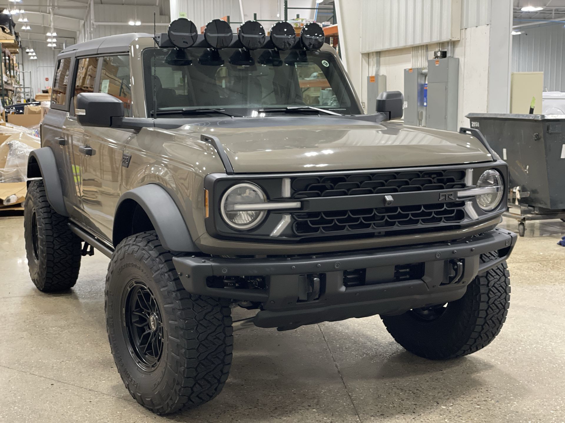 Vehicle Image 10