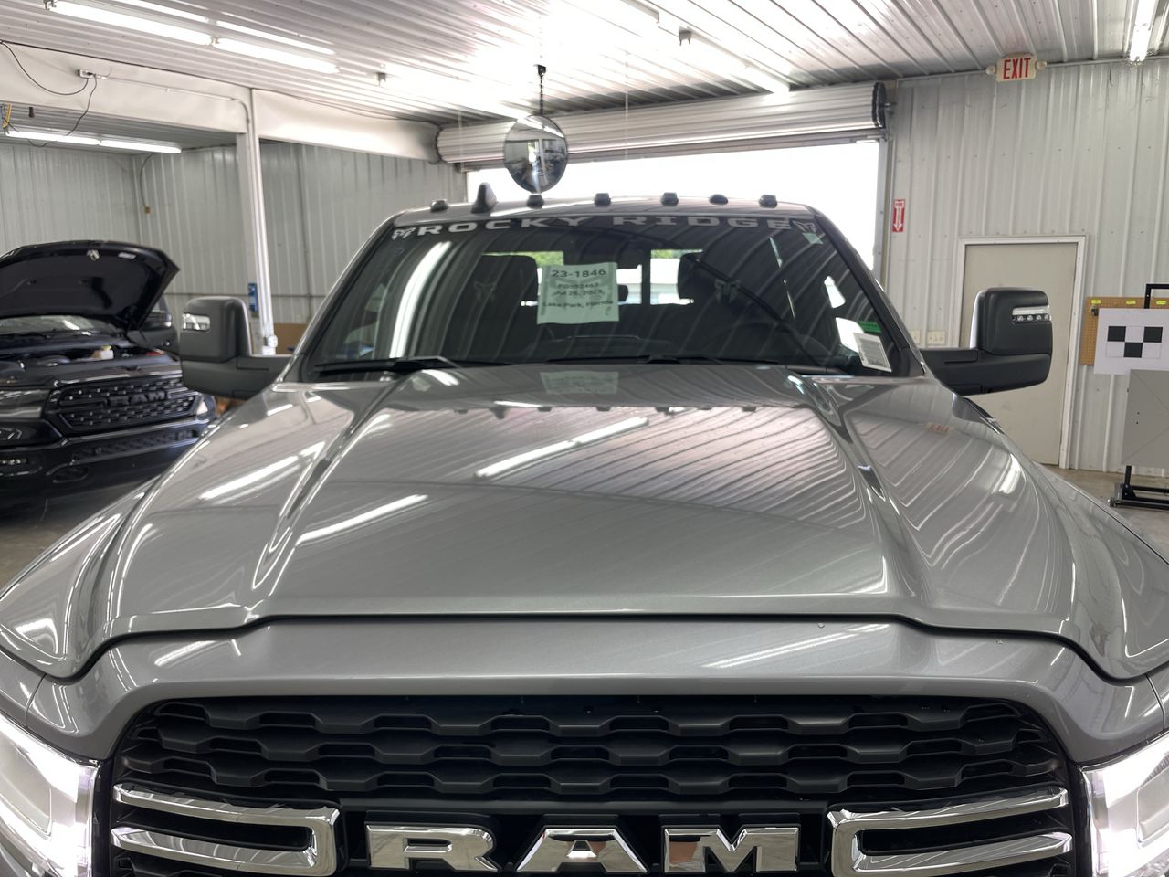 Vehicle Image 10