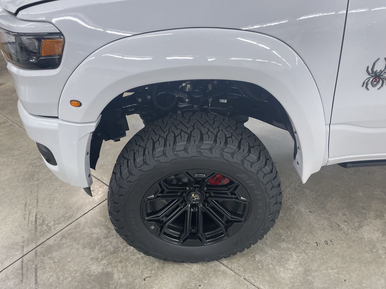 Vehicle Image 8