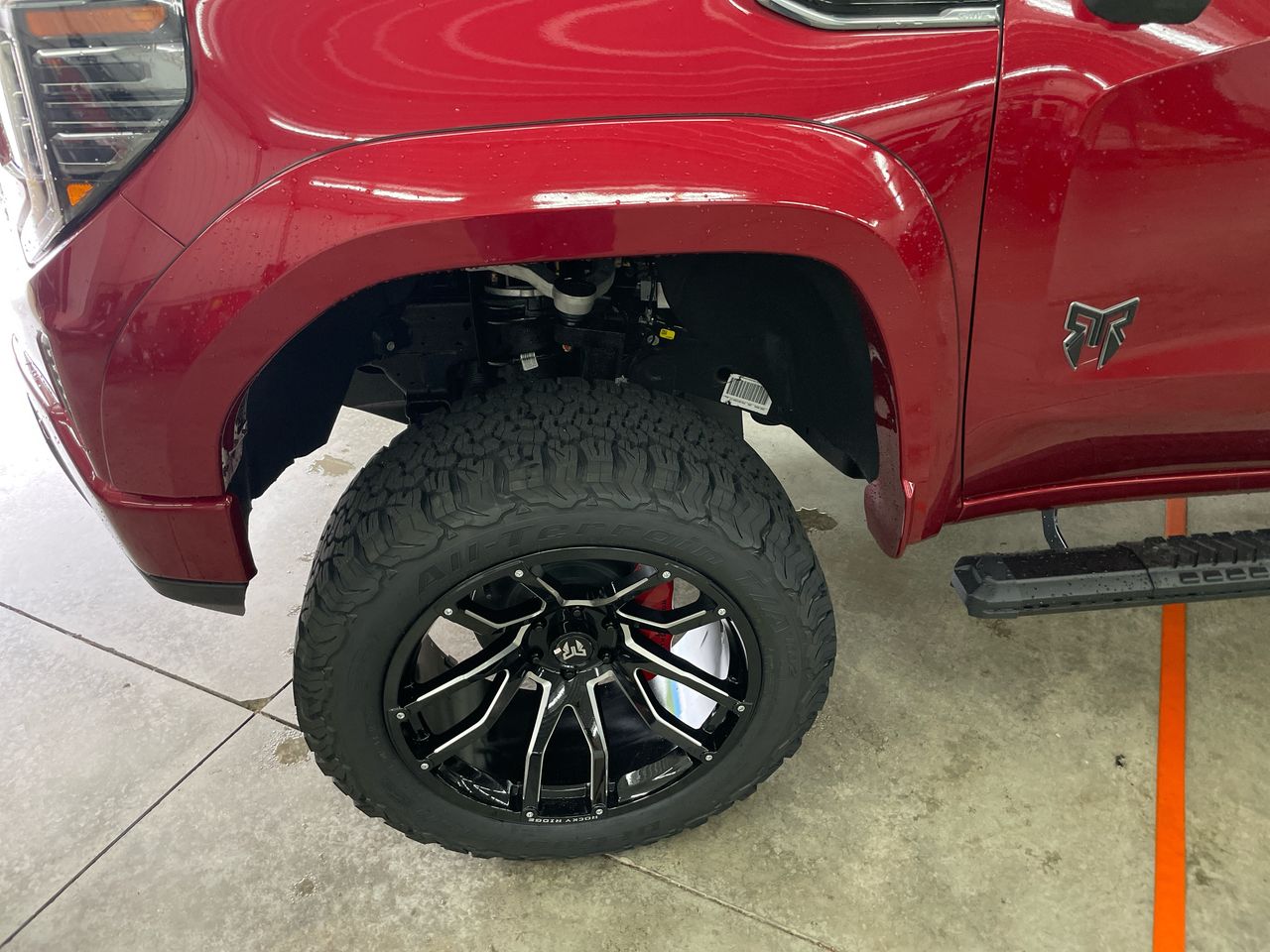 Vehicle Image 8