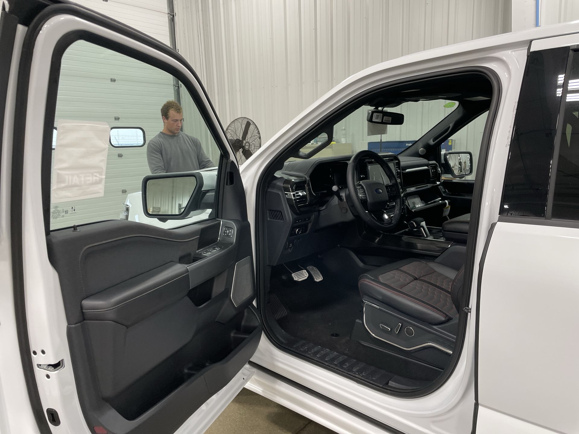 Vehicle Image 7