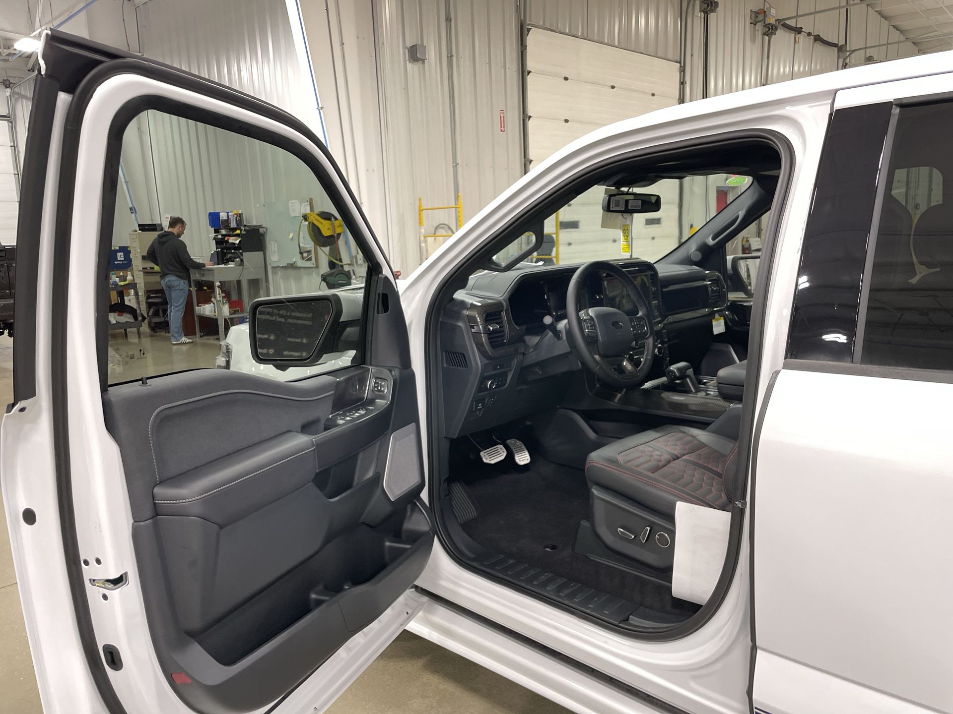 Vehicle Image 8