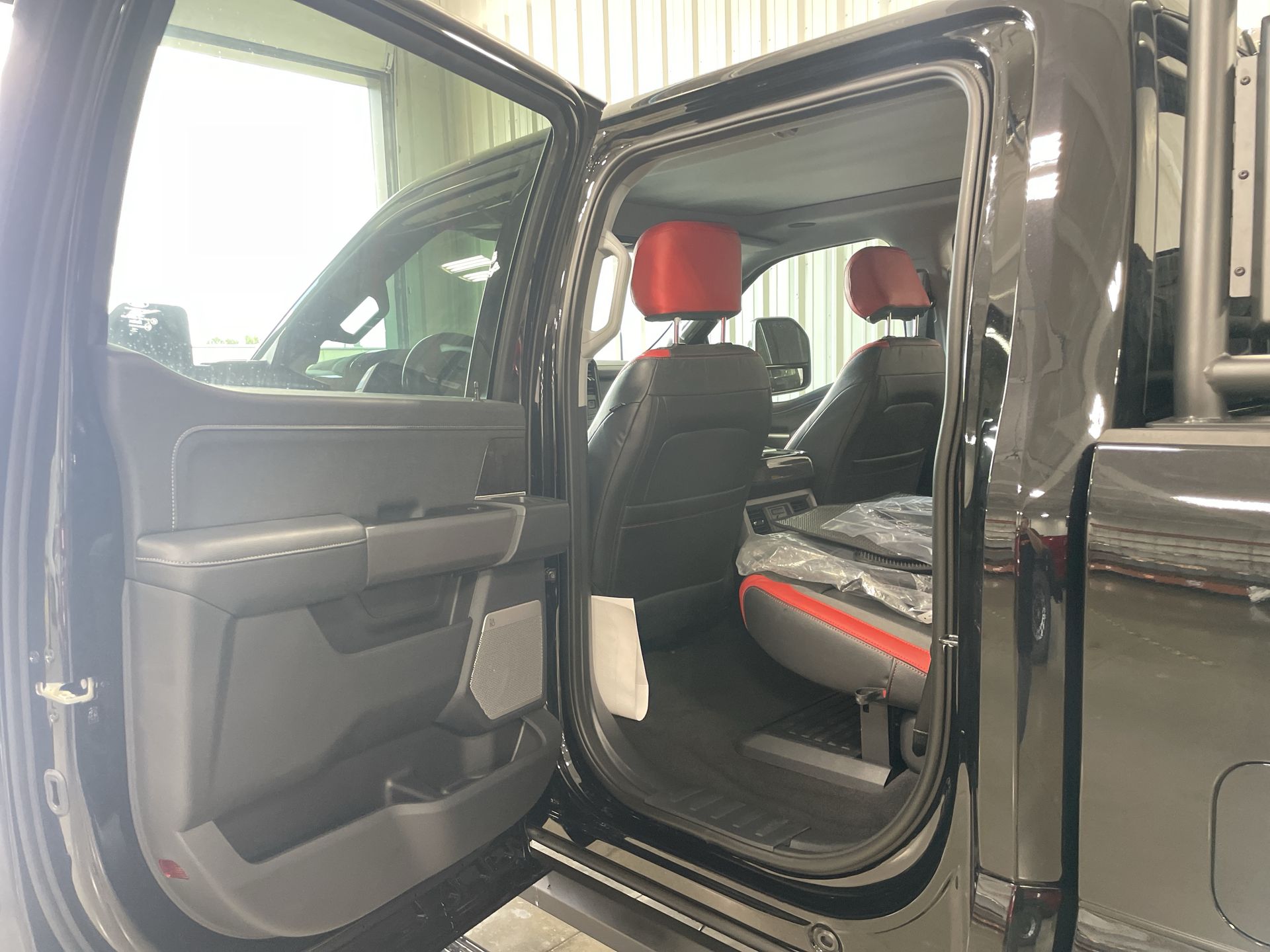 Vehicle Image 8