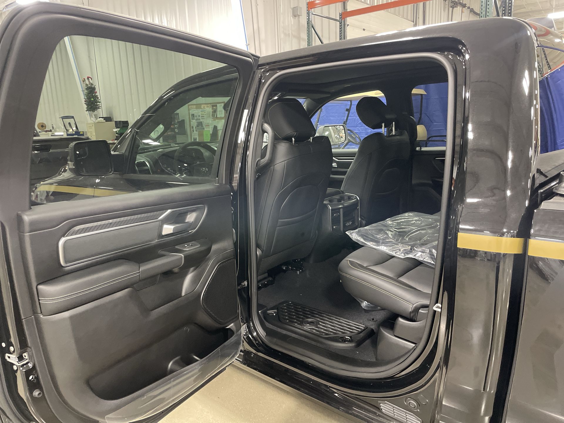 Vehicle Image 8