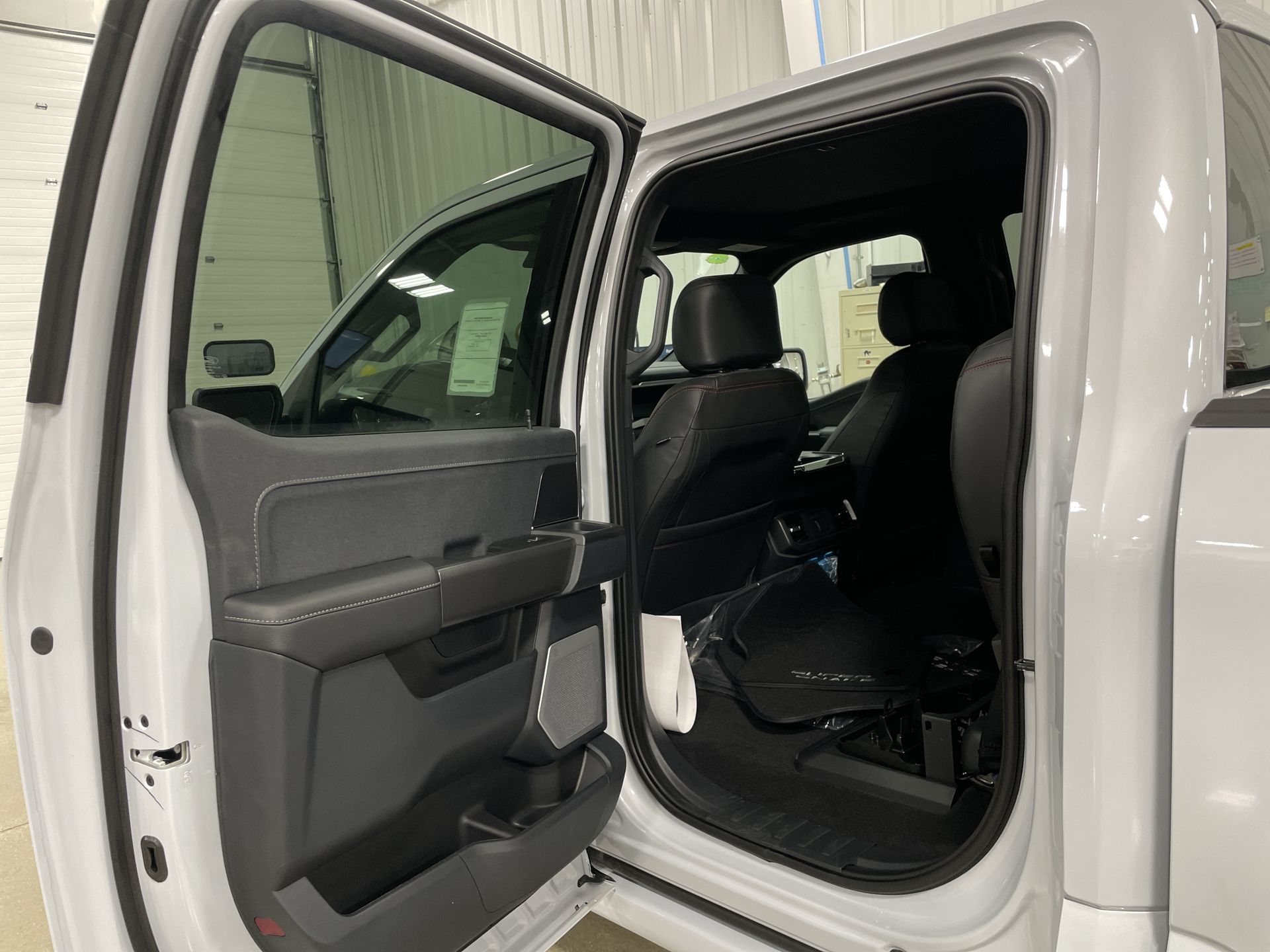 Vehicle Image 9