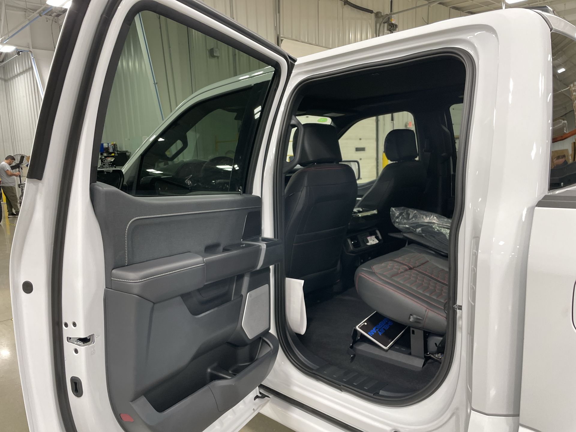 Vehicle Image 10