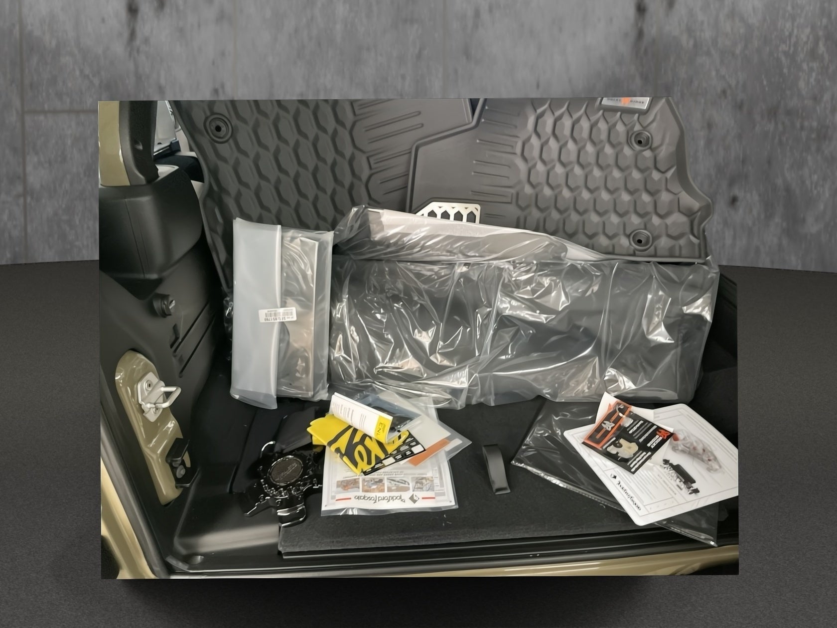 Vehicle Image 10