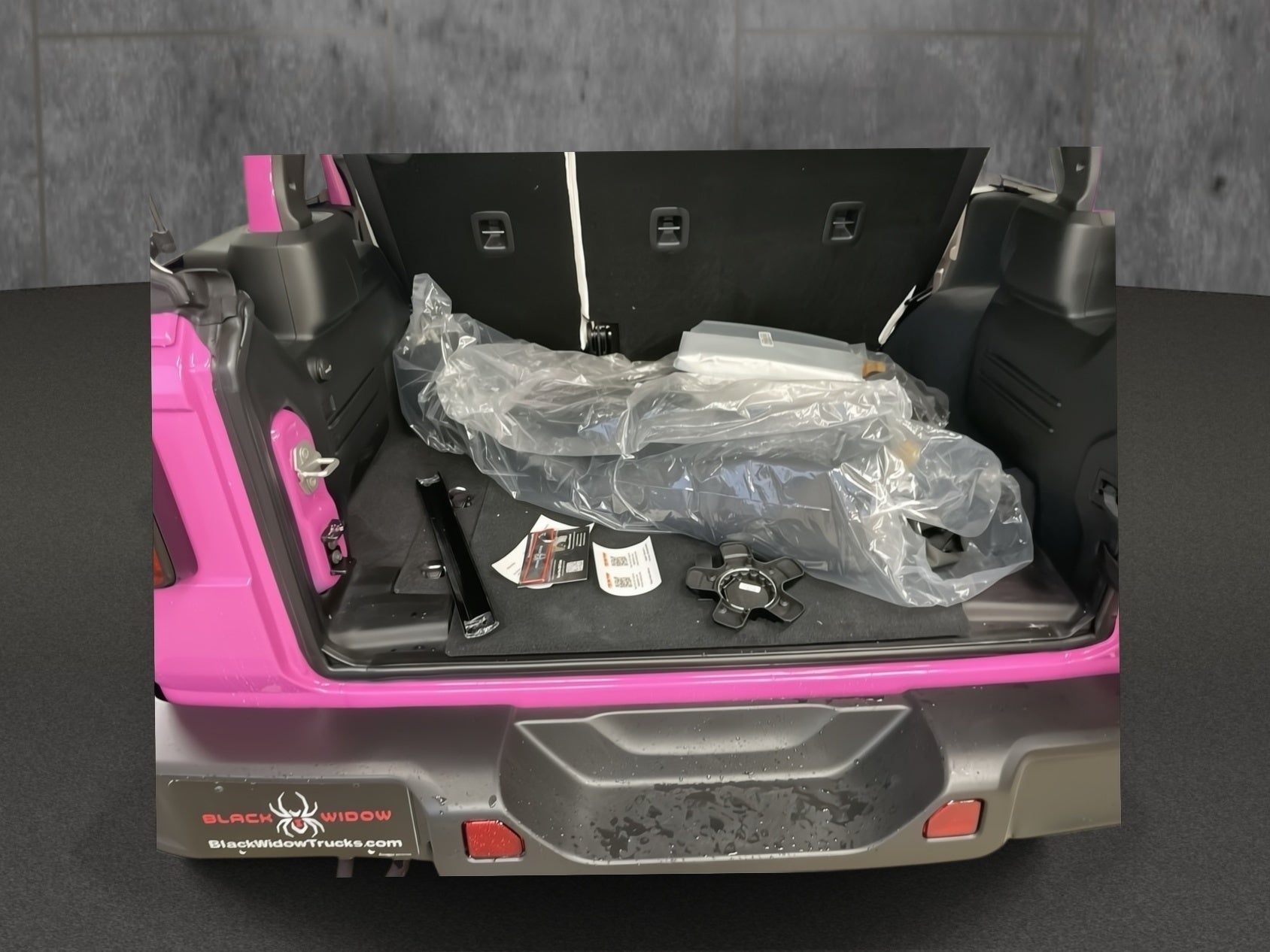 Vehicle Image 10